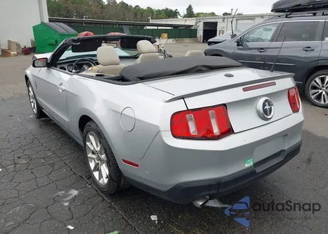 2011 Ford Mustang V6 Premium z USA, uszkodzony, nr VIN 1ZVBP8EM9B5121479